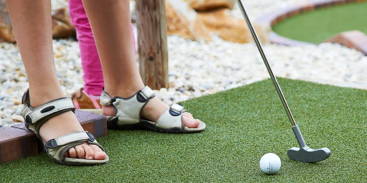 Vstup na adventure golf v beskydské přírodě pro jednoho i rodinu