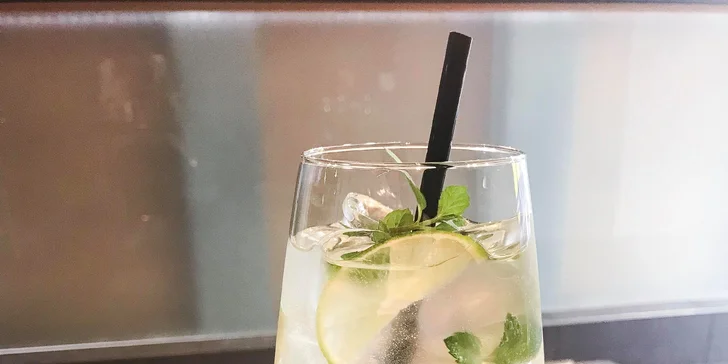 Zmrzlinový milkshake podle výběru nebo Aperol Spritz či Hugo Spritz