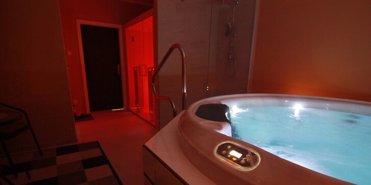 Privátní relax: sauna a vířivka pro dva i romantický balíček s občerstvením