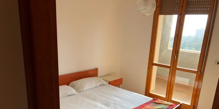 Letní dovolená v Itálii: vybavený apartmán pro 6 osob, bazén a 50 m na pláž