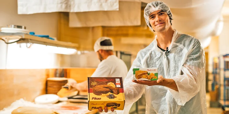 Medovník originál: celý dort Pikao a kousek ořechového medovníku Premium