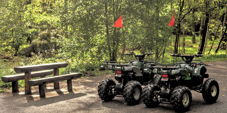 Zpestření dne parádní jízdou: zapůjčení elektročtyřkolek pro 1 či 2 osoby