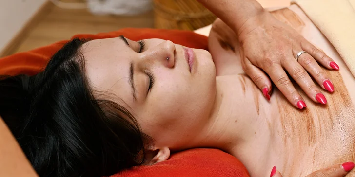 Po předchozí domluvě je možné si rezervovat i ženskou masáž v masážním apartmánu Relax, ve kterém je infrasauna. 