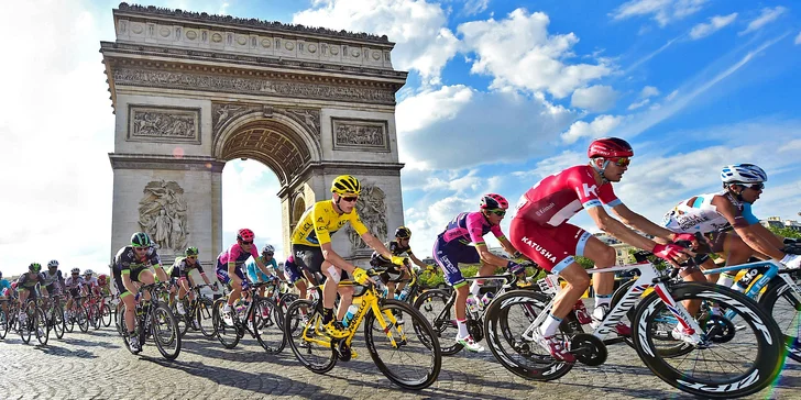 Zájezd do Paříže: doprava busem, fandění na Tour de France, prohlídka Paříže