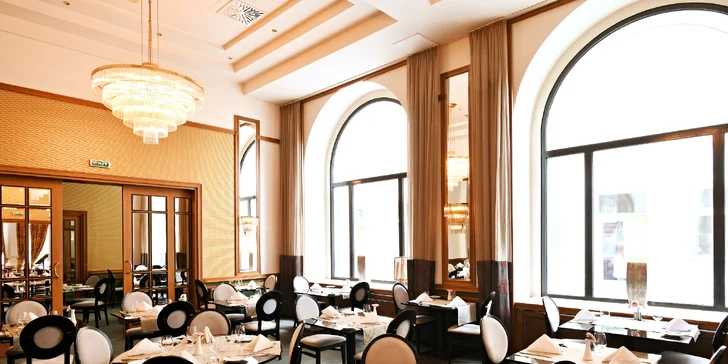 Degustační menu v restauraci Franz Josef: šunka, jehněčí kotletky i candát
