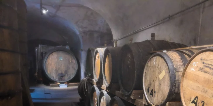 Hodinová exkurze do palírny whisky s uvítacím drinkem a degustací vzorků