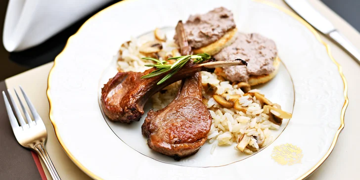 Degustační menu v restauraci Franz Josef: šunka, jehněčí kotletky i candát