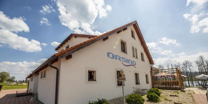 Wellness pobyt v resortu přímo u Lipna: polopenze, sauna a bazén
