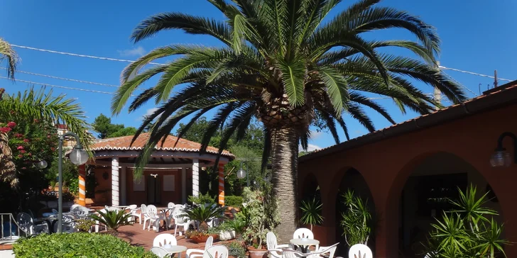Kalábrie letecky z Brna: 8 dní v hotelu s polopenzí nebo light all inclusive