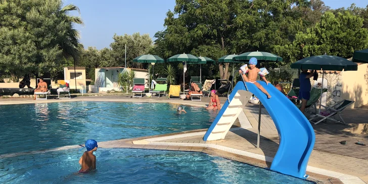Kalábrie letecky z Brna: 8 dní v hotelu s polopenzí nebo light all inclusive