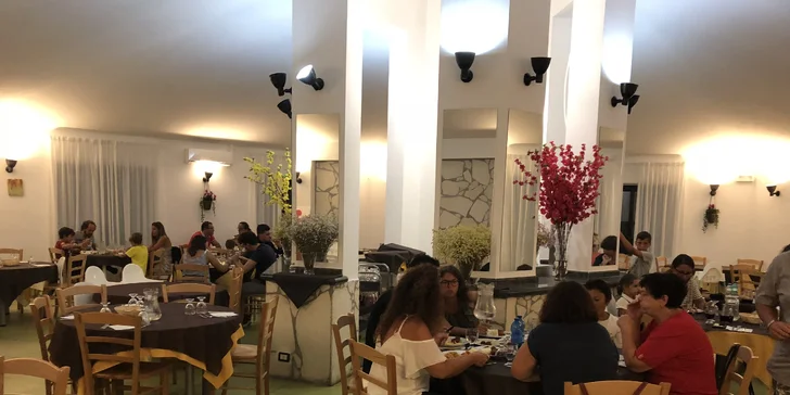 Kalábrie letecky z Brna: 8 dní v hotelu s polopenzí nebo light all inclusive