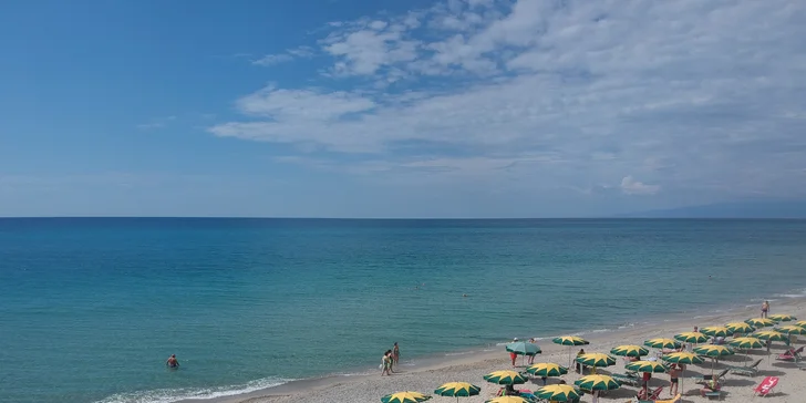 Kalábrie letecky z Brna: 8 dní v hotelu s polopenzí nebo light all inclusive