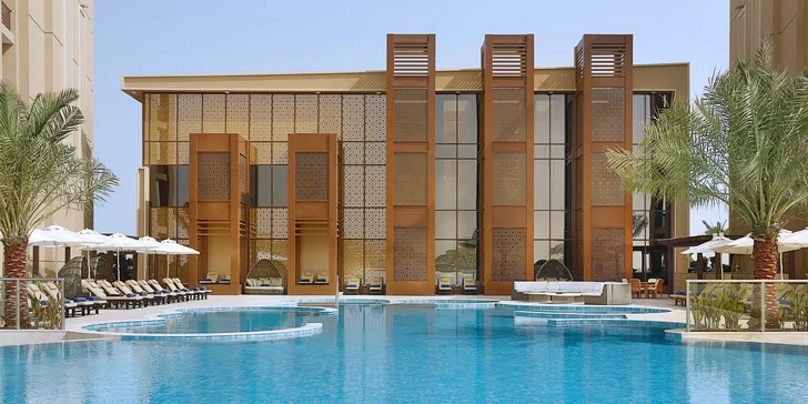 Odpočinek v emirátu Ras Al Khaimah. Neojblíbenější rodinný hotel na ostrově Marjan.