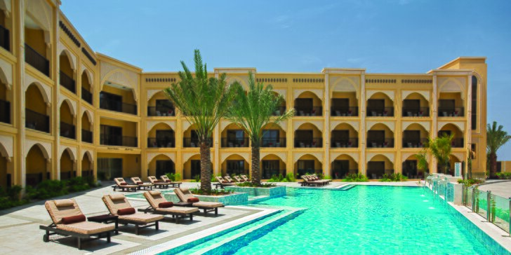 Odpočinek v emirátu Ras Al Khaimah. Neojblíbenější rodinný hotel na ostrově Marjan.