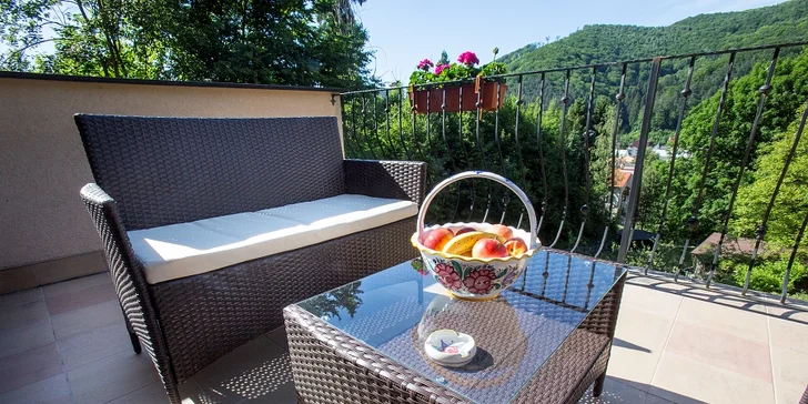 Relaxační pobyt v Trenčianských Teplicích: snídaně, privátní wellness i masáž