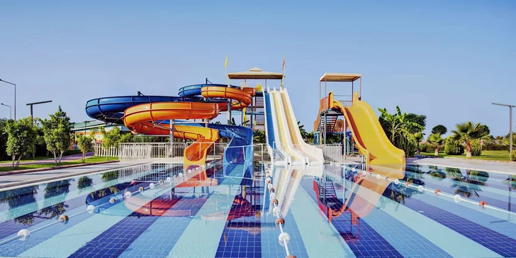 Jedním z mnoha lákadel je velký aquapark.