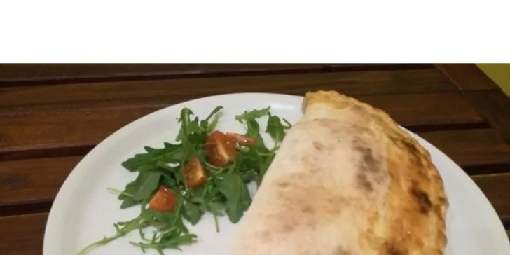 2 křupavé pizzy o průměru 32 cm v pizzerii La Vera