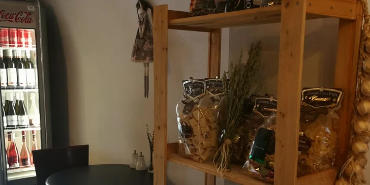 2 křupavé pizzy o průměru 32 cm v pizzerii La Vera