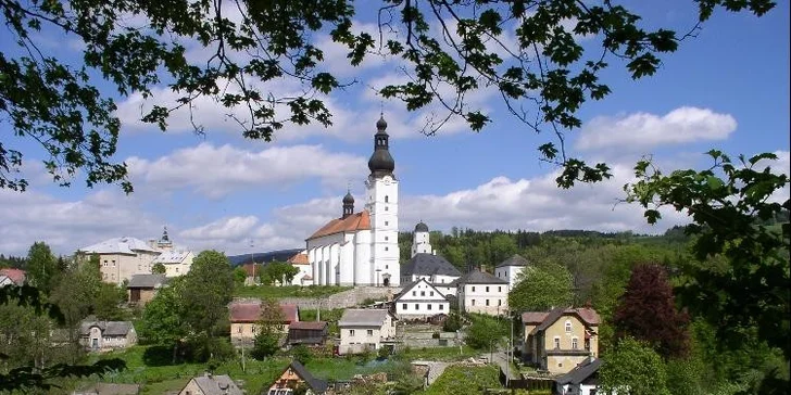Jaro nebo podzim v moderní chatě pro až 8 osob pod vrcholky Jeseníků