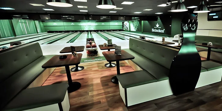 S partou za zábavou: hodina bowlingu až pro 6 osob a italská pizza