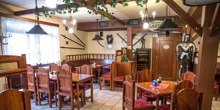 Smažený sýr se šunkou, hranolky nebo brambory a tatarka pro 1 i 2 osoby