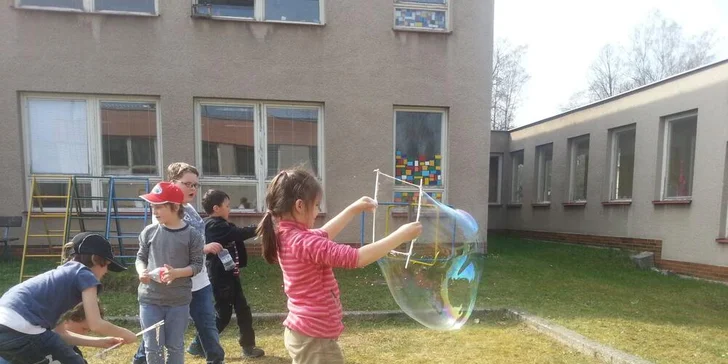 Příměstský tábor pro malé vědce: pestrý program, pokusy, výlet i strava