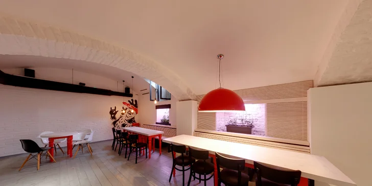 20% sleva do restaurace Chickin na Hradčanské: speciality z farmářských kuřat