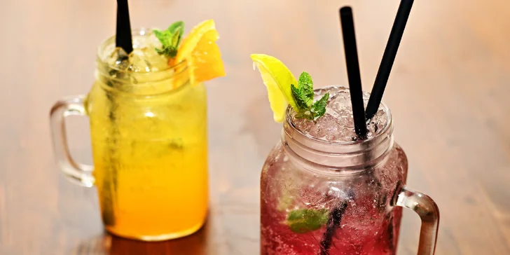 Masová hostina: klobásy nebo žebra, křídla a koleno a 6 piv nebo limonád