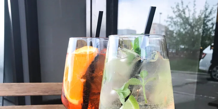 Zmrzlinový milkshake podle výběru nebo Aperol Spritz či Hugo Spritz