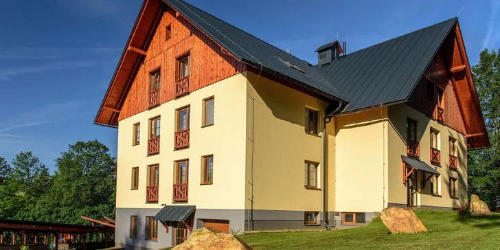 Krkonoše: pobyt pro dva i rodinu v útulných apartmánech