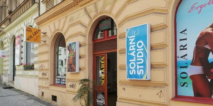 Perfektní střih, barva nebo melír s regeneračním zábalem