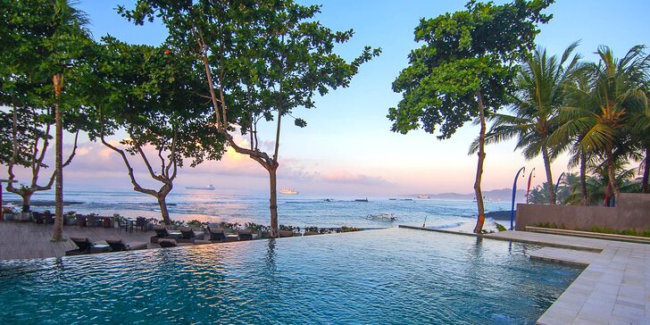 Exotický 4* resort s lázněmi na Bali: 6–12 nocí se snídaní, 2 bazény, lázně a česky hovořící delegát