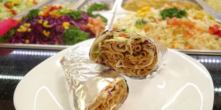 Kebab v tortille nebo chlebu i velký a malý box s hranolky: hovězí nebo kuřecí
