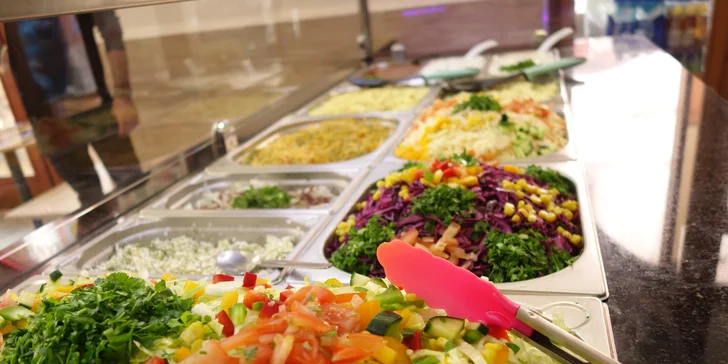 Kebab v tortille nebo chlebu i velký a malý box s hranolky: hovězí nebo kuřecí