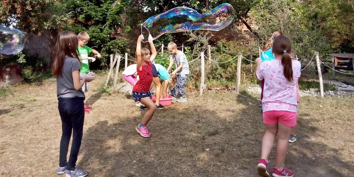 Příměstský tábor pro malé vědce: pestrý program, pokusy, výlet i strava