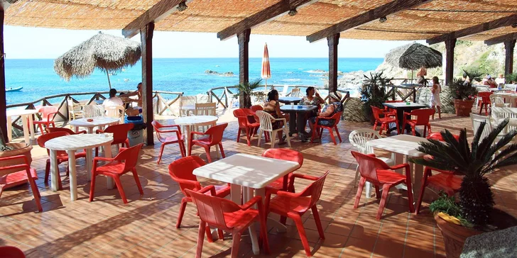 Kalábrie letecky z Brna: 8 dní v hotelu s polopenzí nebo light all inclusive