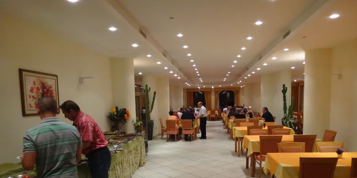 Kalábrie letecky z Brna: 8 dní v hotelu s polopenzí nebo light all inclusive