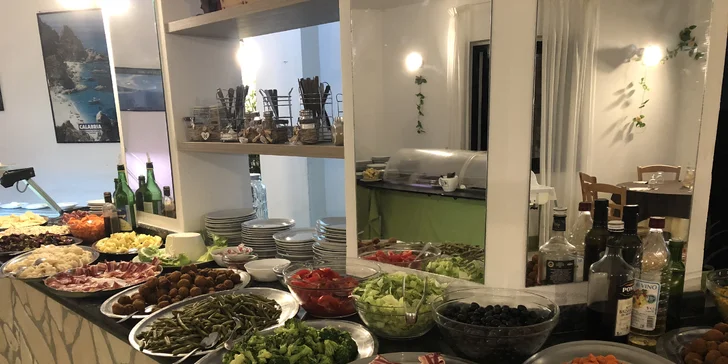 Kalábrie letecky z Brna: 8 dní v hotelu s polopenzí nebo light all inclusive