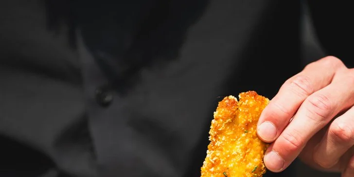 V restauraci na vás čekají nejen české, ale také bavorské dobroty oblečené do moderního kabátku. 