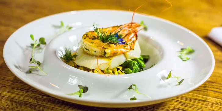 Pobyt v luxusním 5* hotelu v polském Řešově: velké pokoje, jídlo i wellness