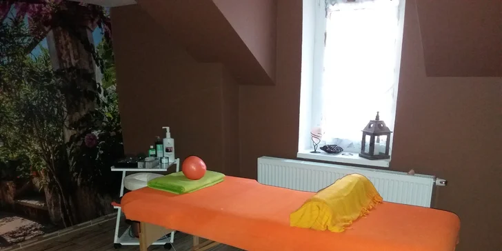 Chvilka relaxu: klasické masáže nebo aroma s lávovými kameny
