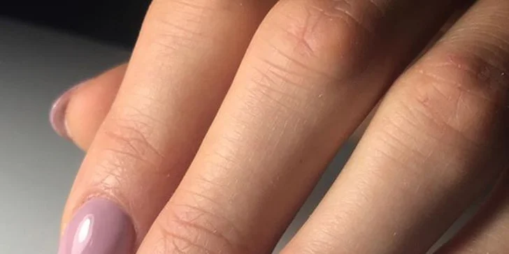 Manikúra, P-Shine či modeláž gelem v Happy Hands Studiu