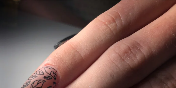 Manikúra, P-Shine či modeláž gelem v Happy Hands Studiu