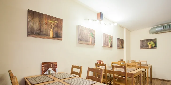 4chodové ruské menu pro 2 osoby: soljanka, okroška, pirožky i pelmeně
