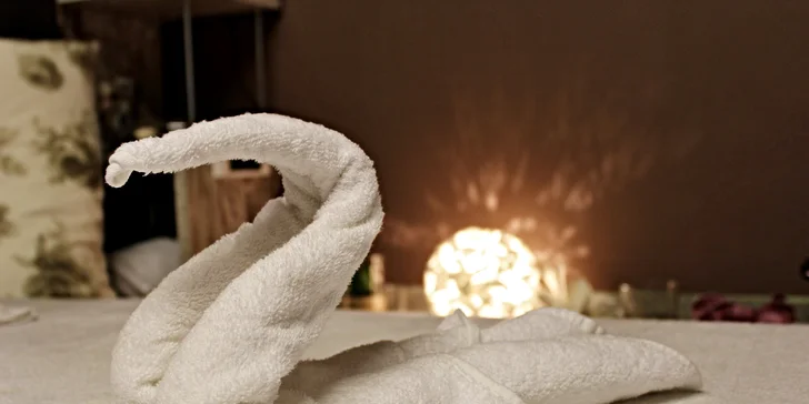 Relaxace z rukou Filipínek: záda a šíje či aroma nebo Bali masáž v délce 60 min.