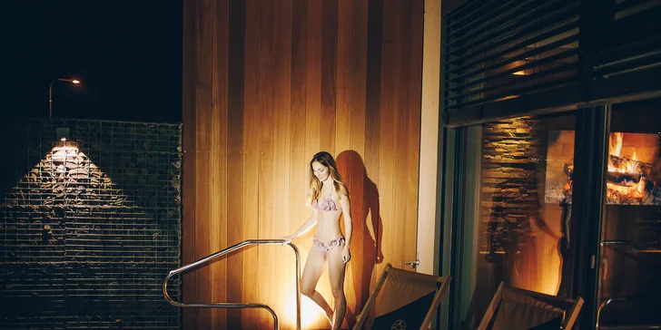 2 hodiny v ráji: privátní wellness & spa s lahví prosecca i miskou jahod pro dva