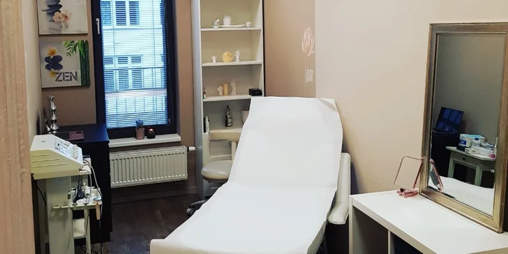Krásné obočí: kombinace dvou technik microblading + vlásková metoda