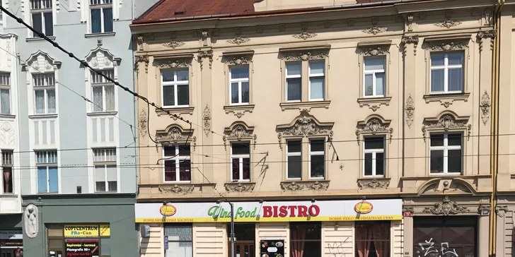 Hlavní chod dle výběru ze 4 asijských jídel i polévka s plody moře pro 1 i 2 os.