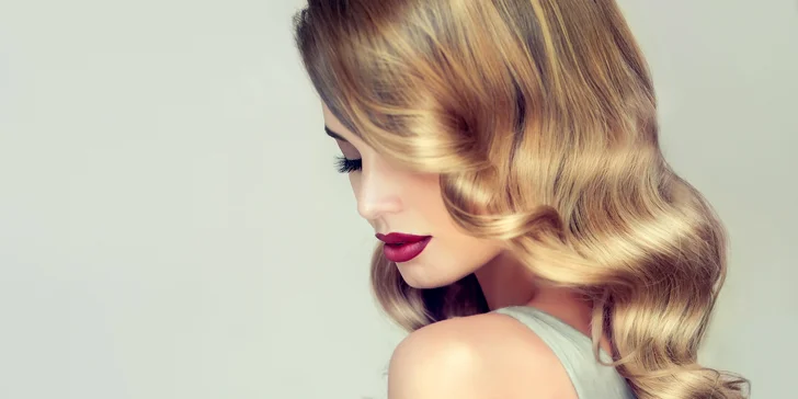 Dopřejte vlasům patřičnou péči: střih i regenerační přeliv v Beauty Baru
