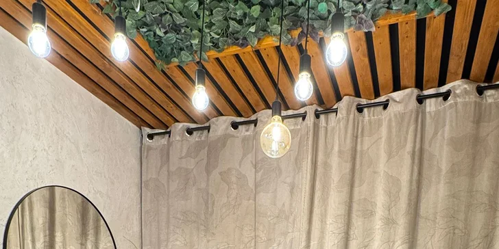 Součástí některých variant je také zábal na ruce.